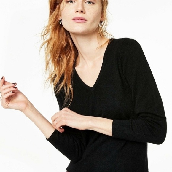 Cashmere Charter Club Luxury Black V Neck Pullover Sweater Womens size Medium - Picture 11 of 11